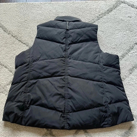Lands End black puffer vest winter down filled feathers  2X - Picture 3 of 9